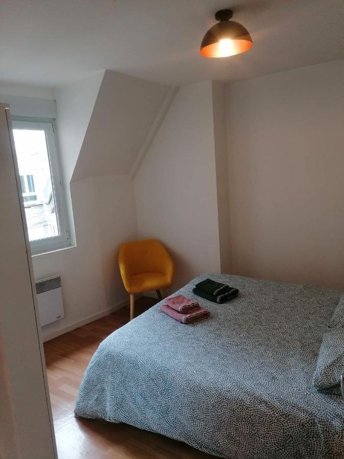 Suite Du Crypto - Vue Imprenable Sur La Place Du Forum Reims Exterior foto
